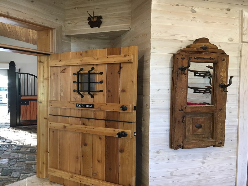 Cedar Horse Stable Finished (3)